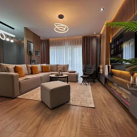 Luxury שקודר